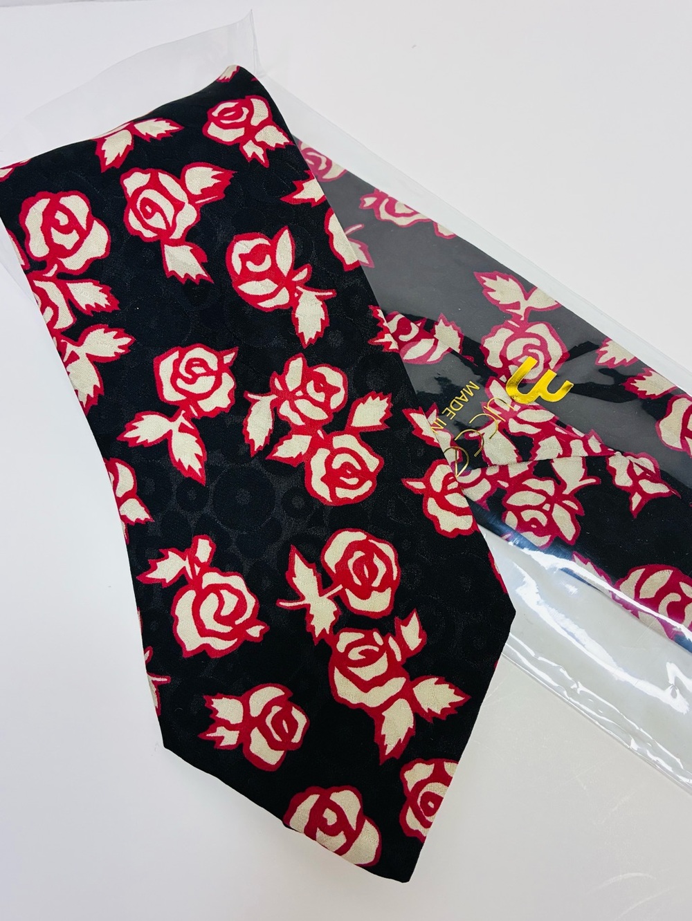 Buccelli Silk Tie Vintage Necktie Black Red Rose Floral Pattern NWOT Italy 55.5”